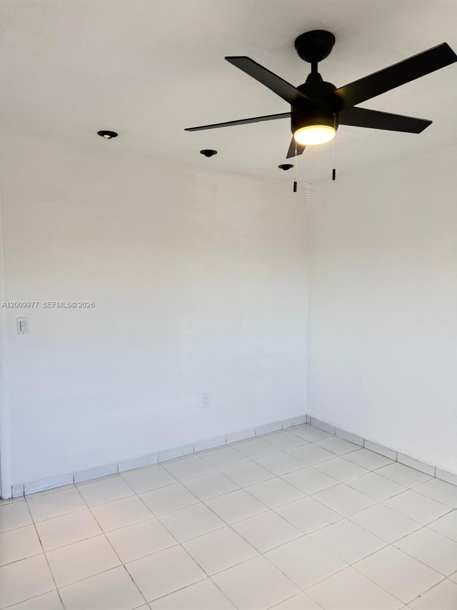 LAGUNA CLUB EAST CONDO - Residential