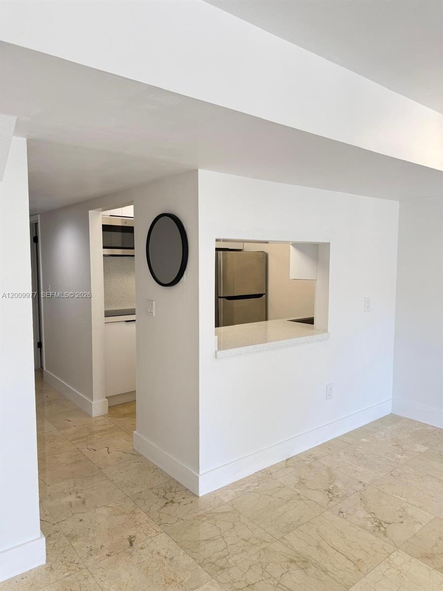 LAGUNA CLUB EAST CONDO - Residential