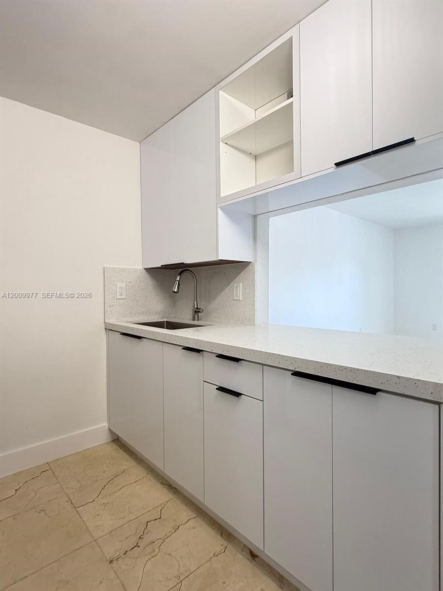 LAGUNA CLUB EAST CONDO - Residential