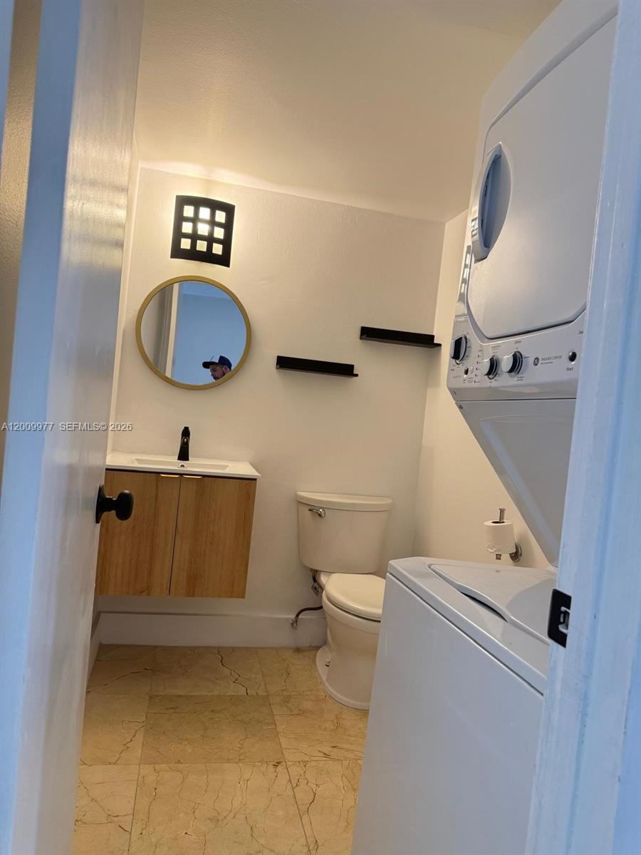 LAGUNA CLUB EAST CONDO - Residential