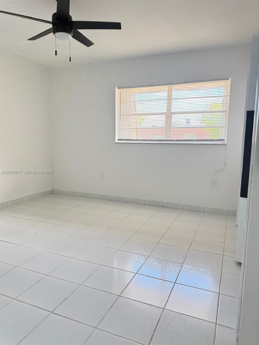 LAGUNA CLUB EAST CONDO - Residential