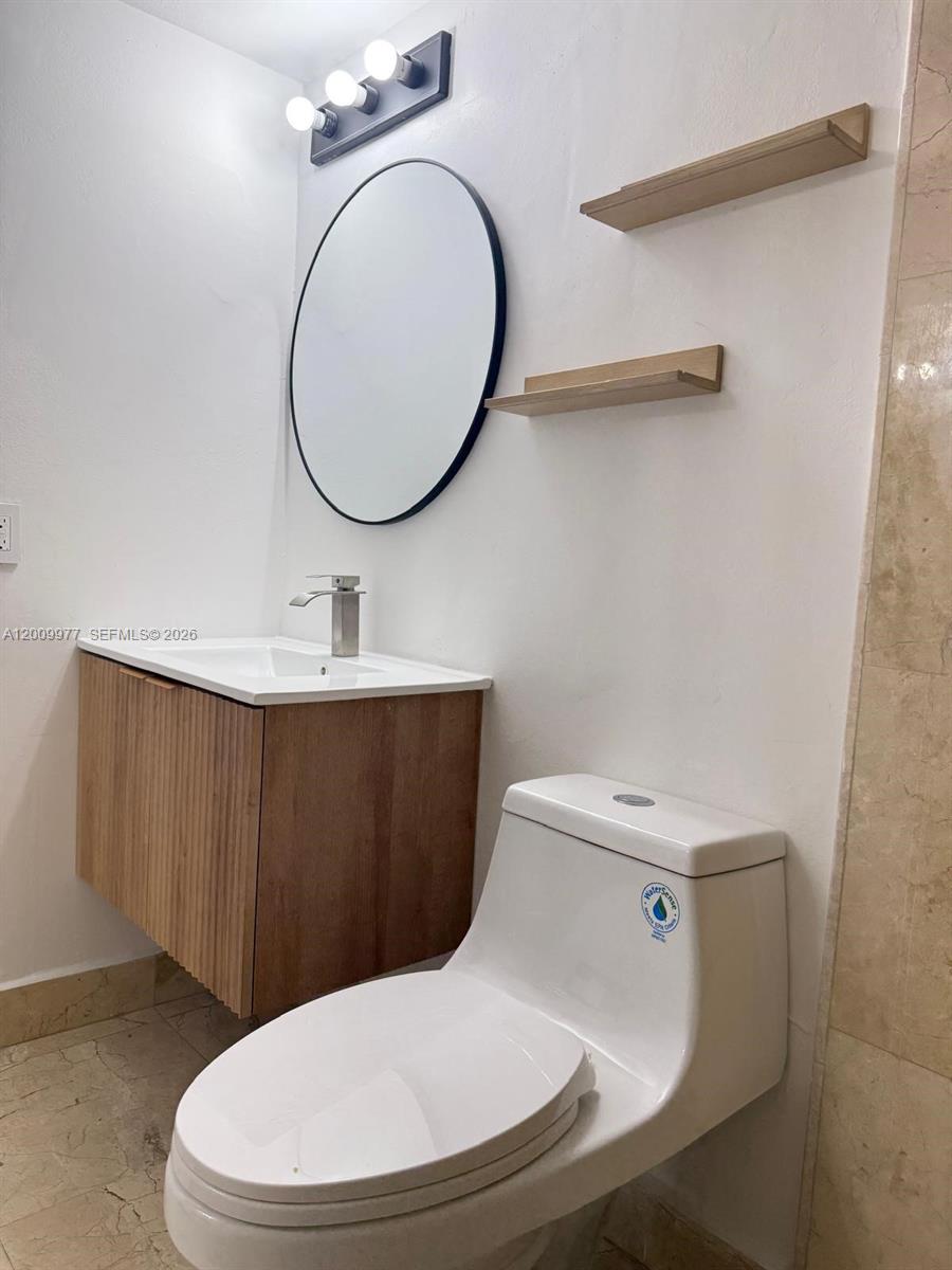 LAGUNA CLUB EAST CONDO - Residential