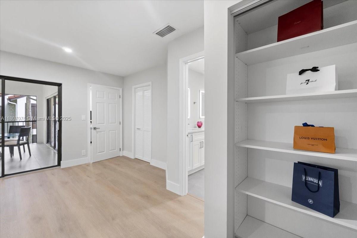 EL VIENTO AT BOCA POINTE - Residential