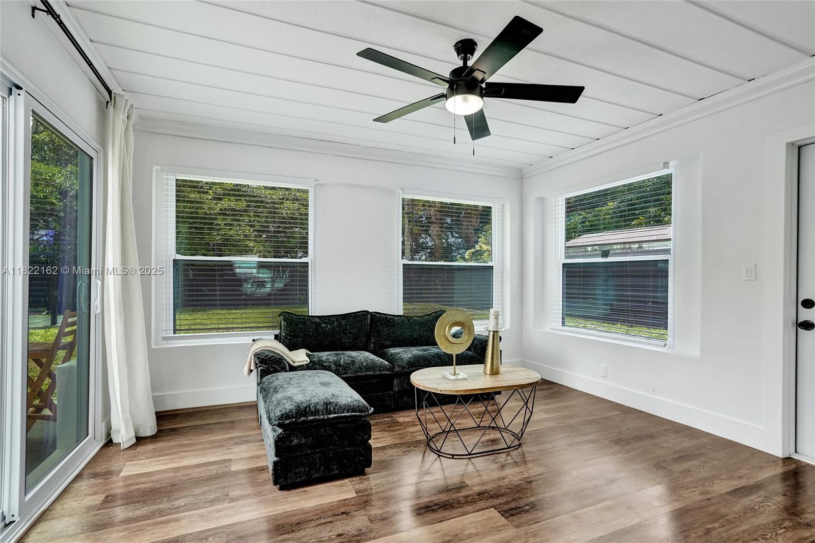 FLORAL HEIGHTS 1ST ADD - Residential