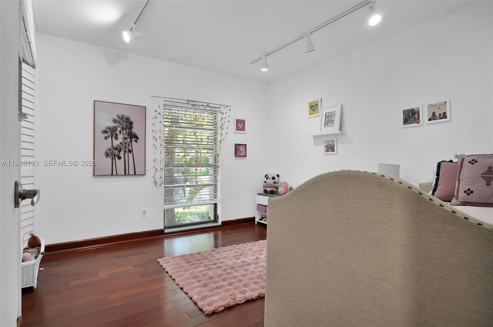 STIRLING OAKS ESTATES - Residential