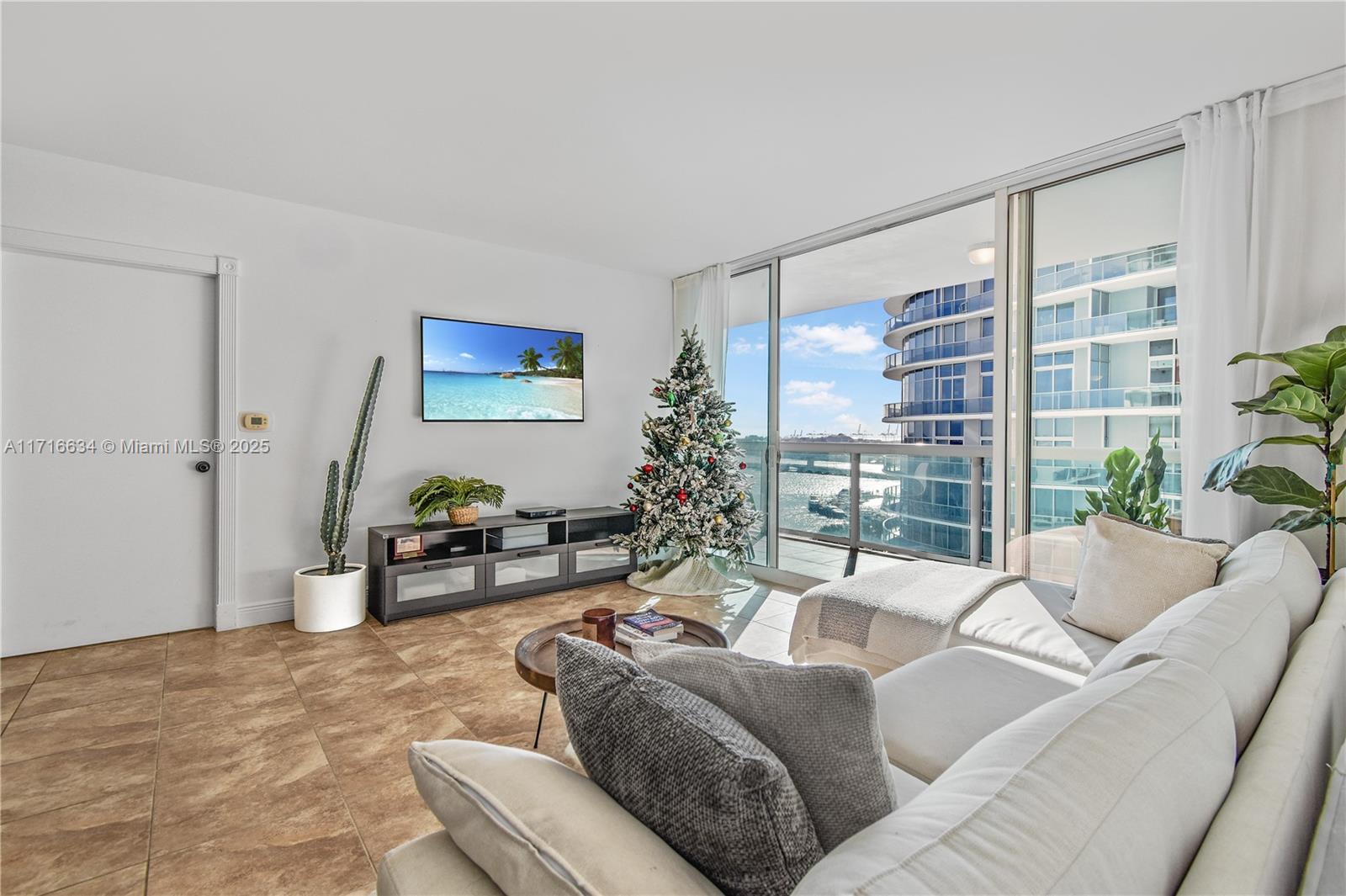 Property for Sale at 1800 N Bayshore Dr 1412, Miami, Broward County, Florida - Bedrooms: 2 
Bathrooms: 2  - $745,000