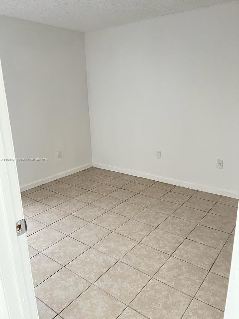 SUNSET VILLAS CONDO - Residential Lease