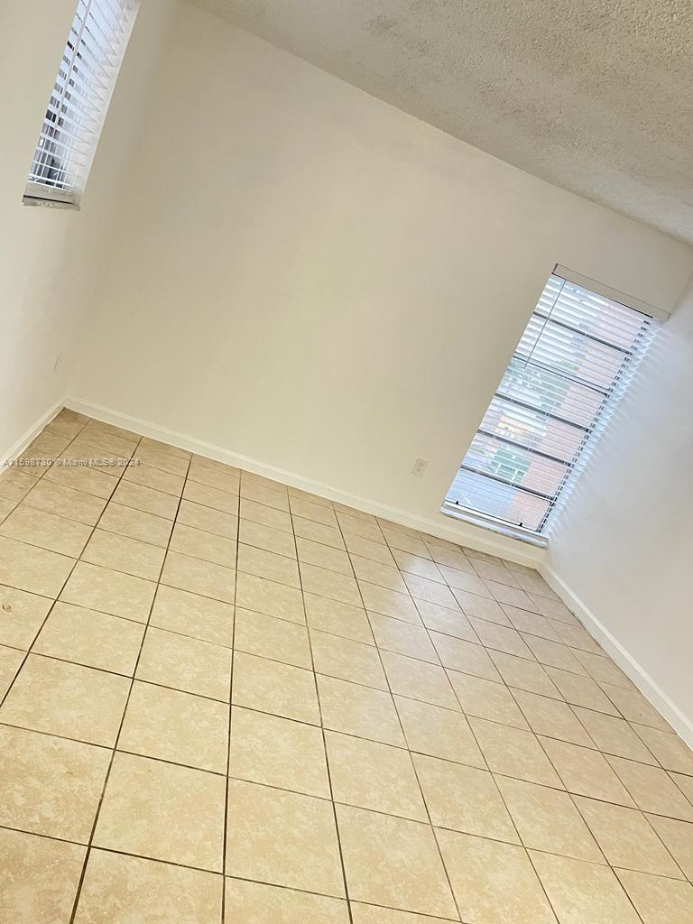 SUNSET VILLAS CONDO - Residential Lease