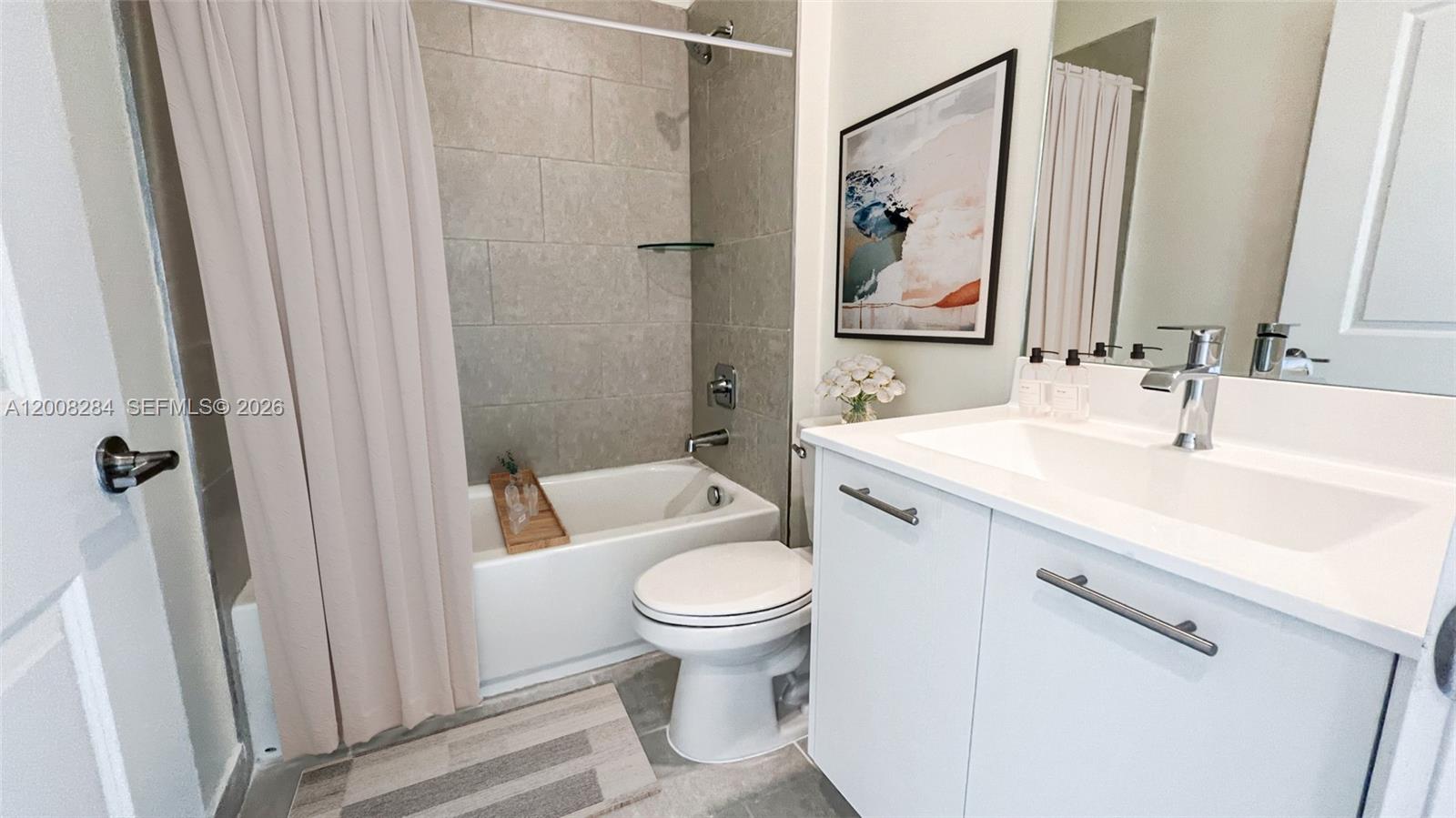 DOWNTOWN DORAL SOUTH PHAS - Residential