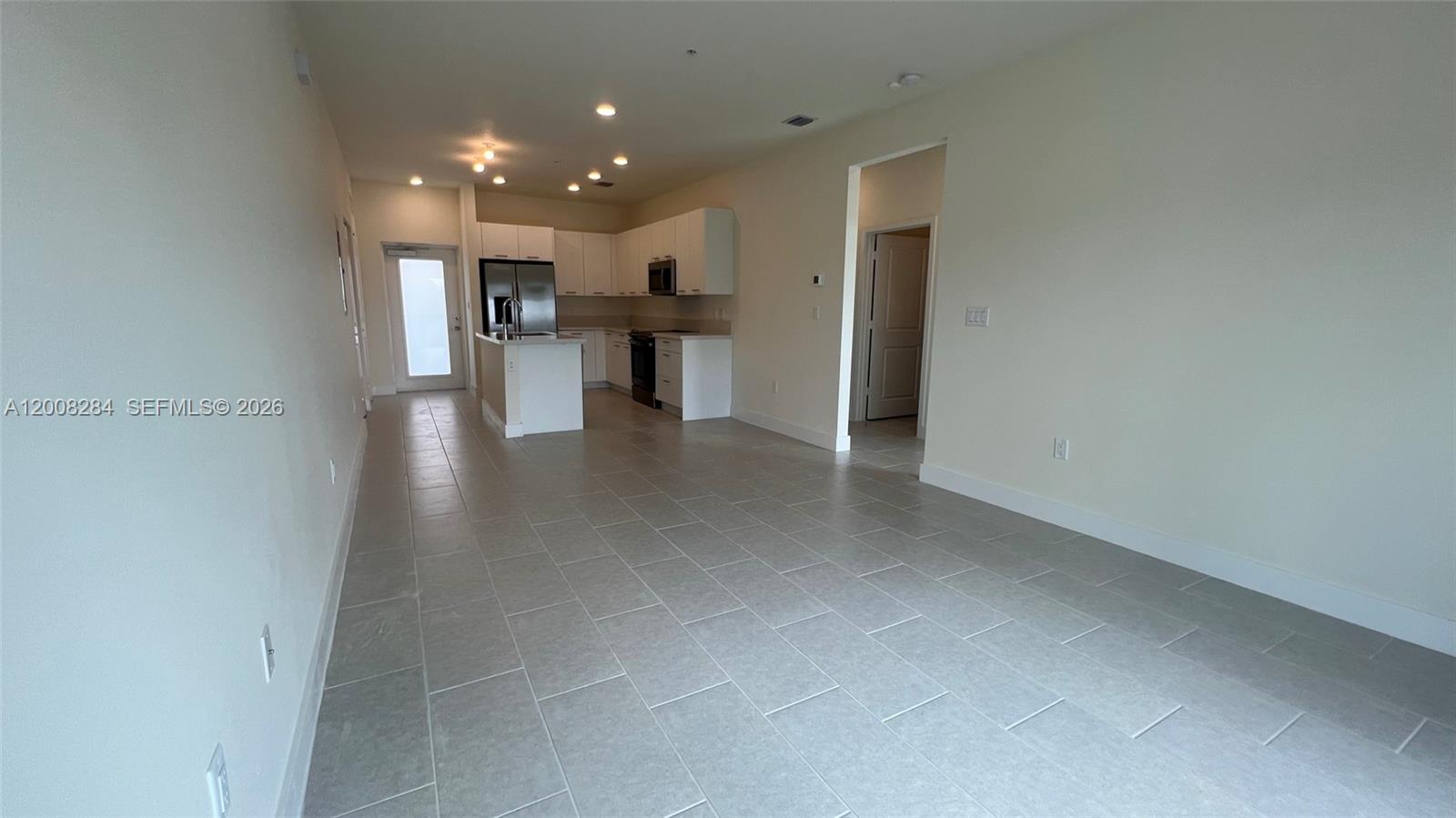 DOWNTOWN DORAL SOUTH PHAS - Residential