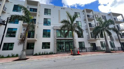 Photo of 8167 NW 41st St #E-307, Doral, FL 33166 (MLS # A12008284)
