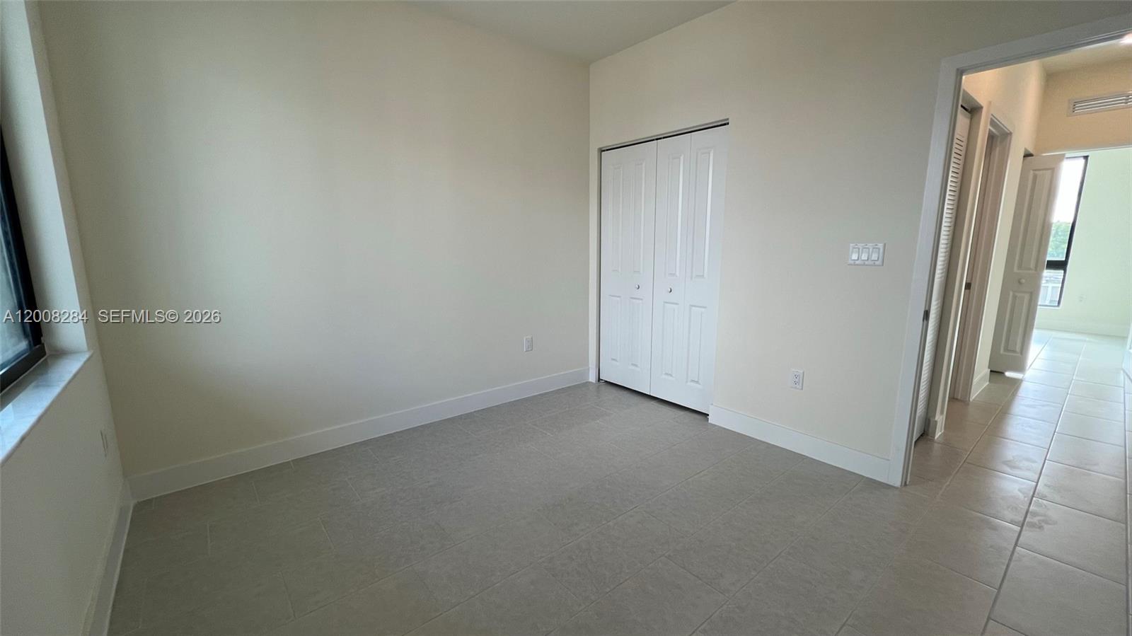 DOWNTOWN DORAL SOUTH PHAS - Residential