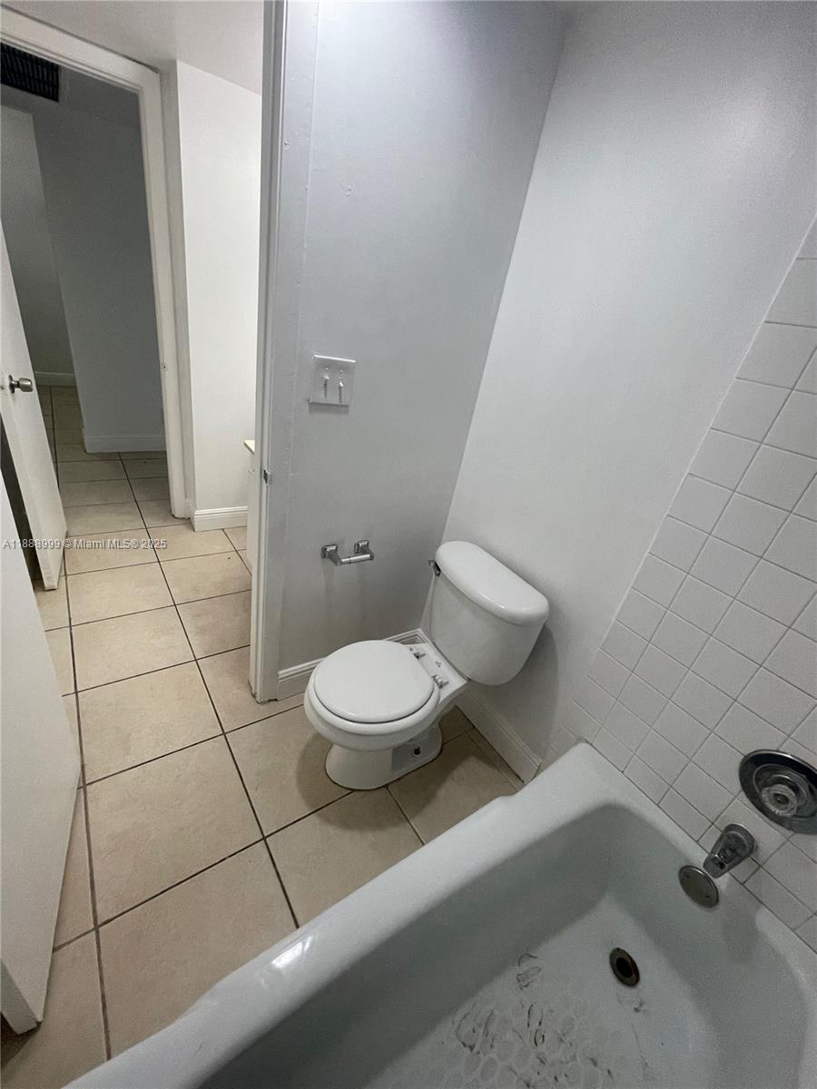 INVERRARY GARDENS CONDO I - Residential Lease