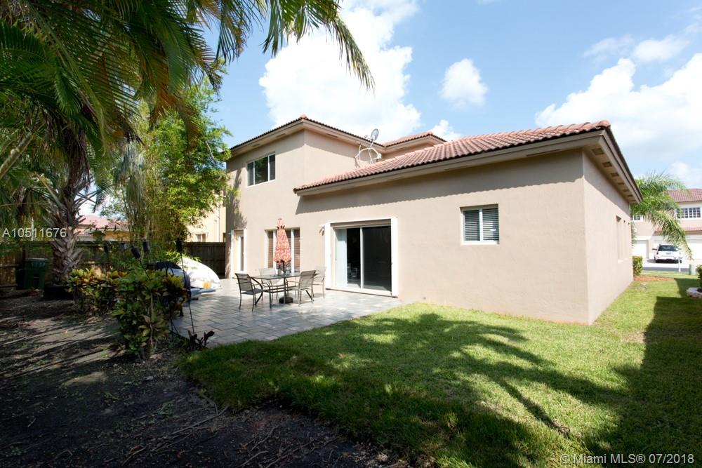 FLORIDIAN BAY ESTATES - Residential