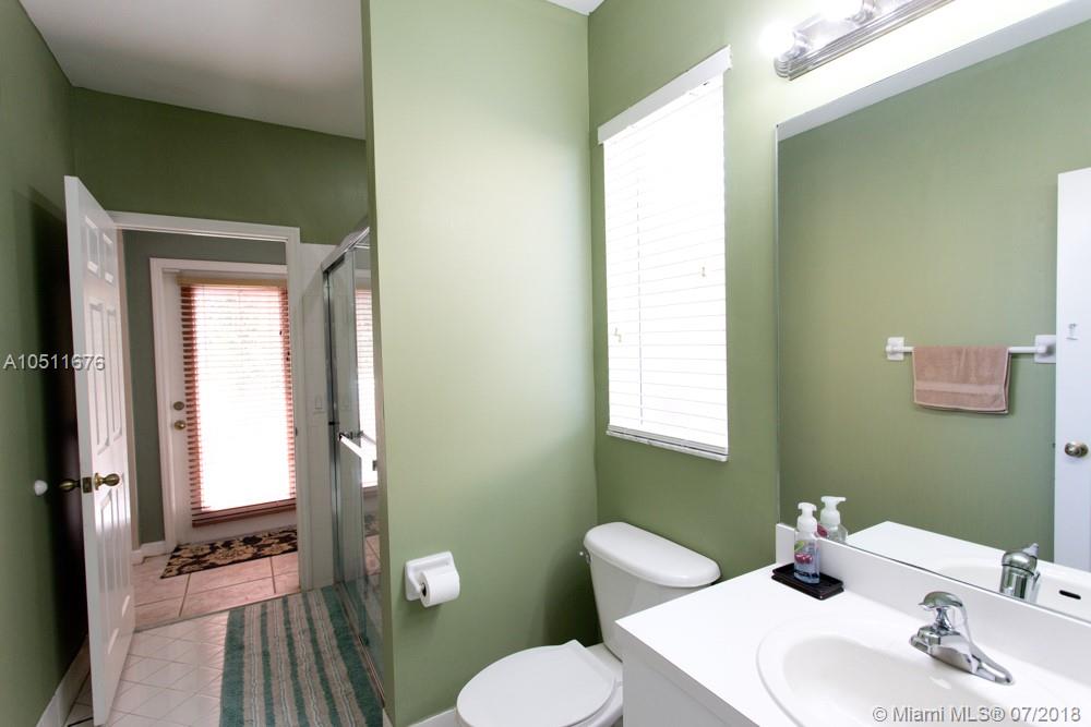 FLORIDIAN BAY ESTATES - Residential