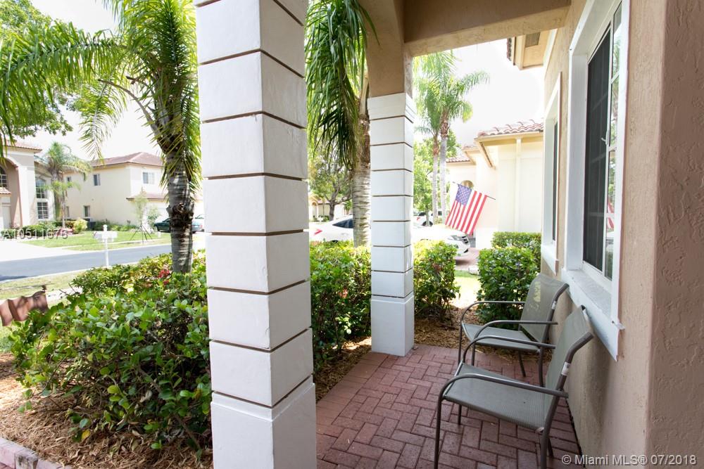 FLORIDIAN BAY ESTATES - Residential