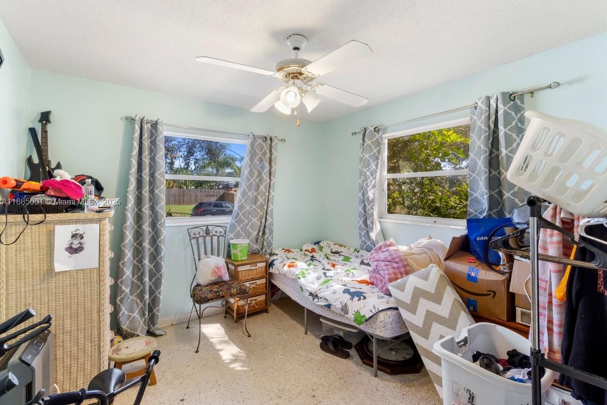 CATALINA ISLE ESTATES UNIT - Residential