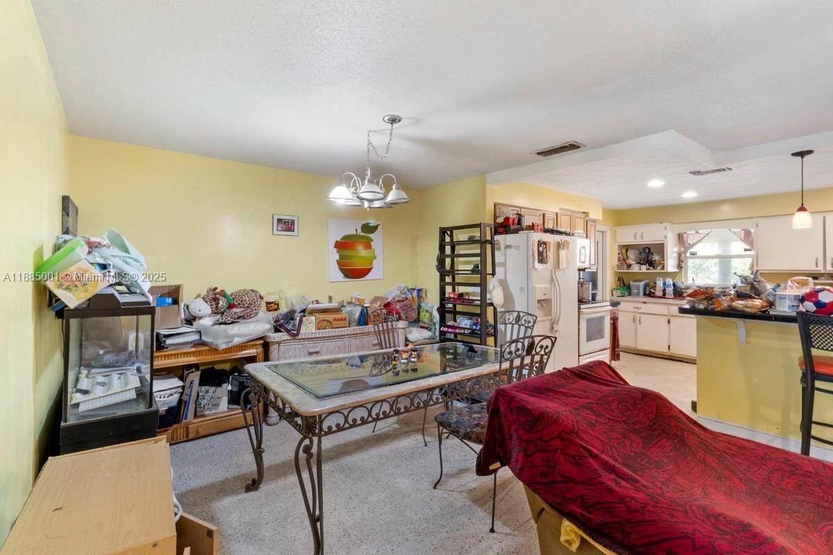 CATALINA ISLE ESTATES UNIT - Residential