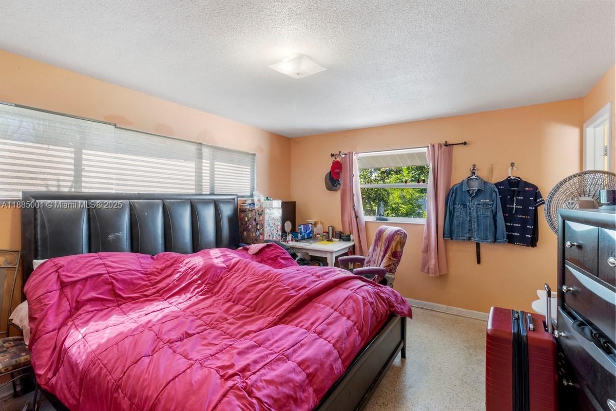 CATALINA ISLE ESTATES UNIT - Residential