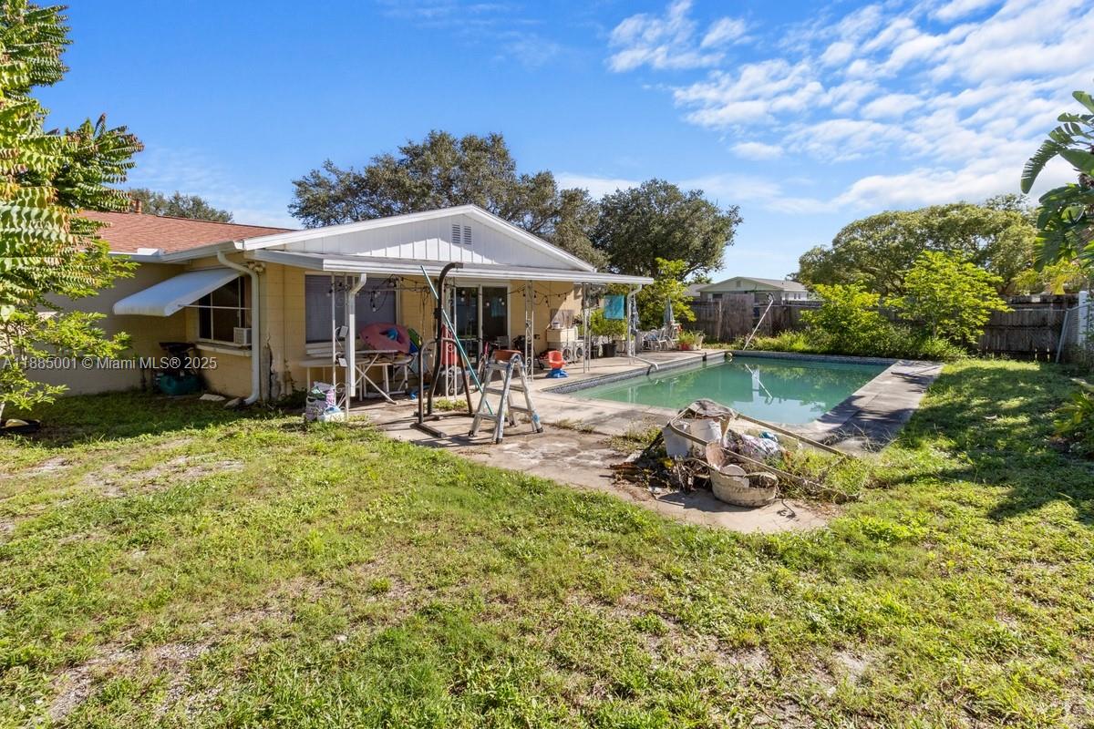 CATALINA ISLE ESTATES UNIT - Residential
