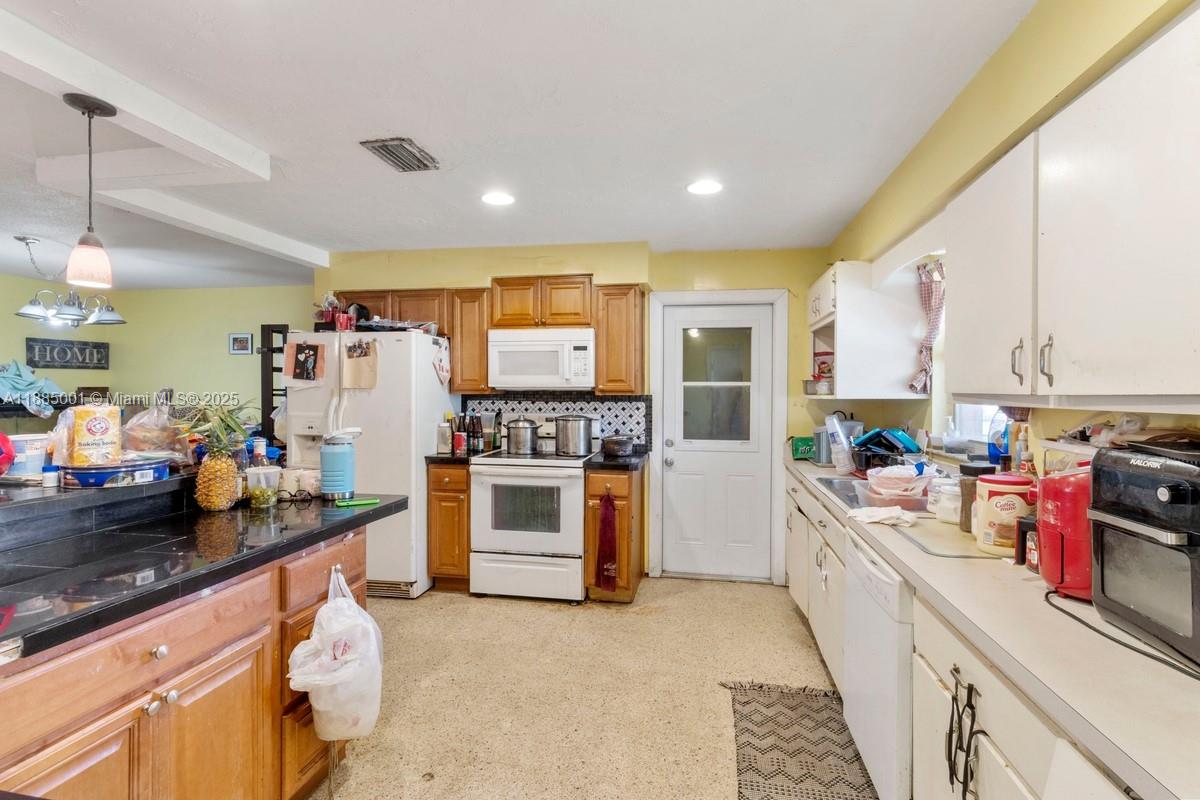 CATALINA ISLE ESTATES UNIT - Residential