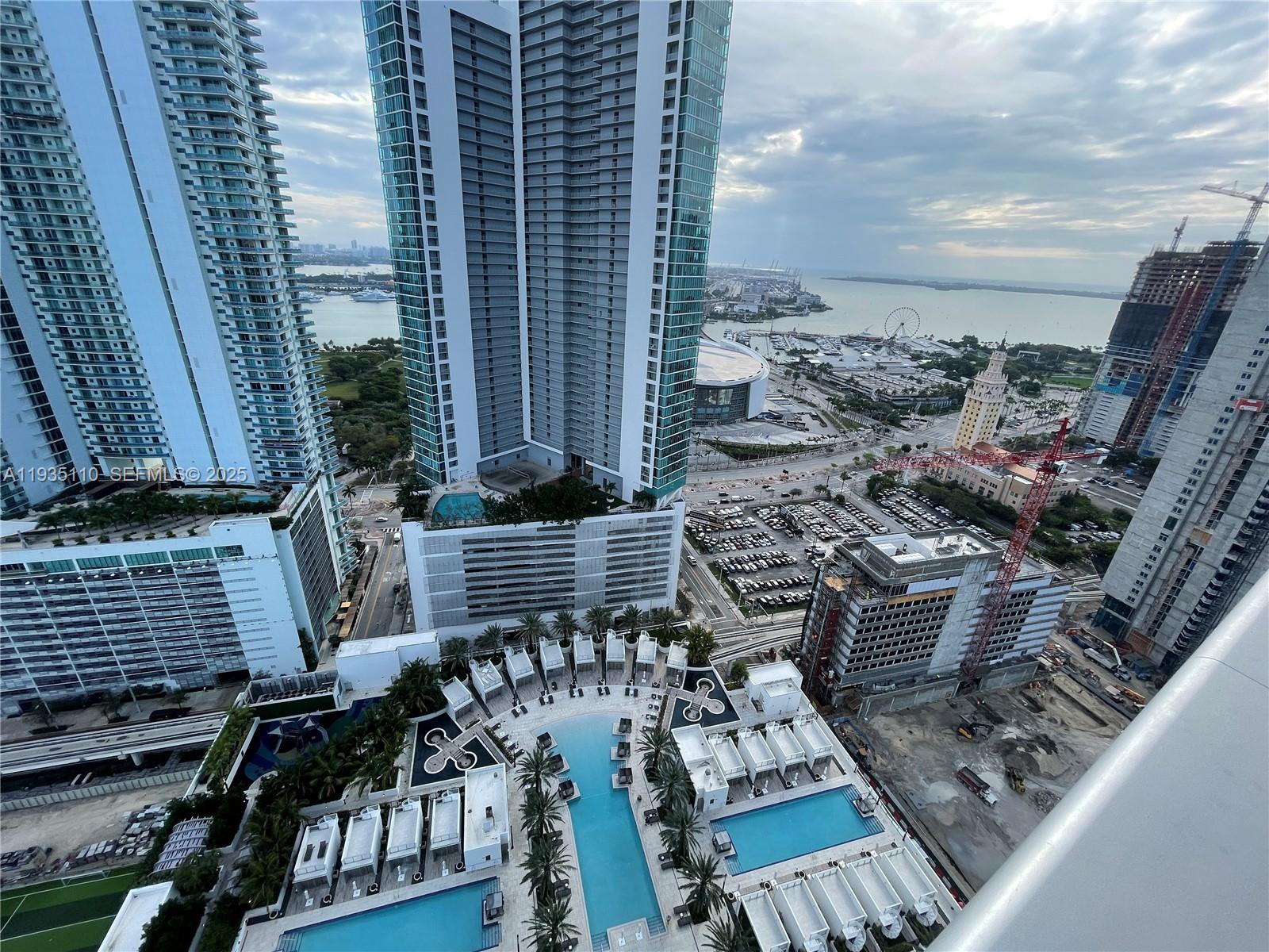 PARAMOUNT MIAMI WORLD - Residential