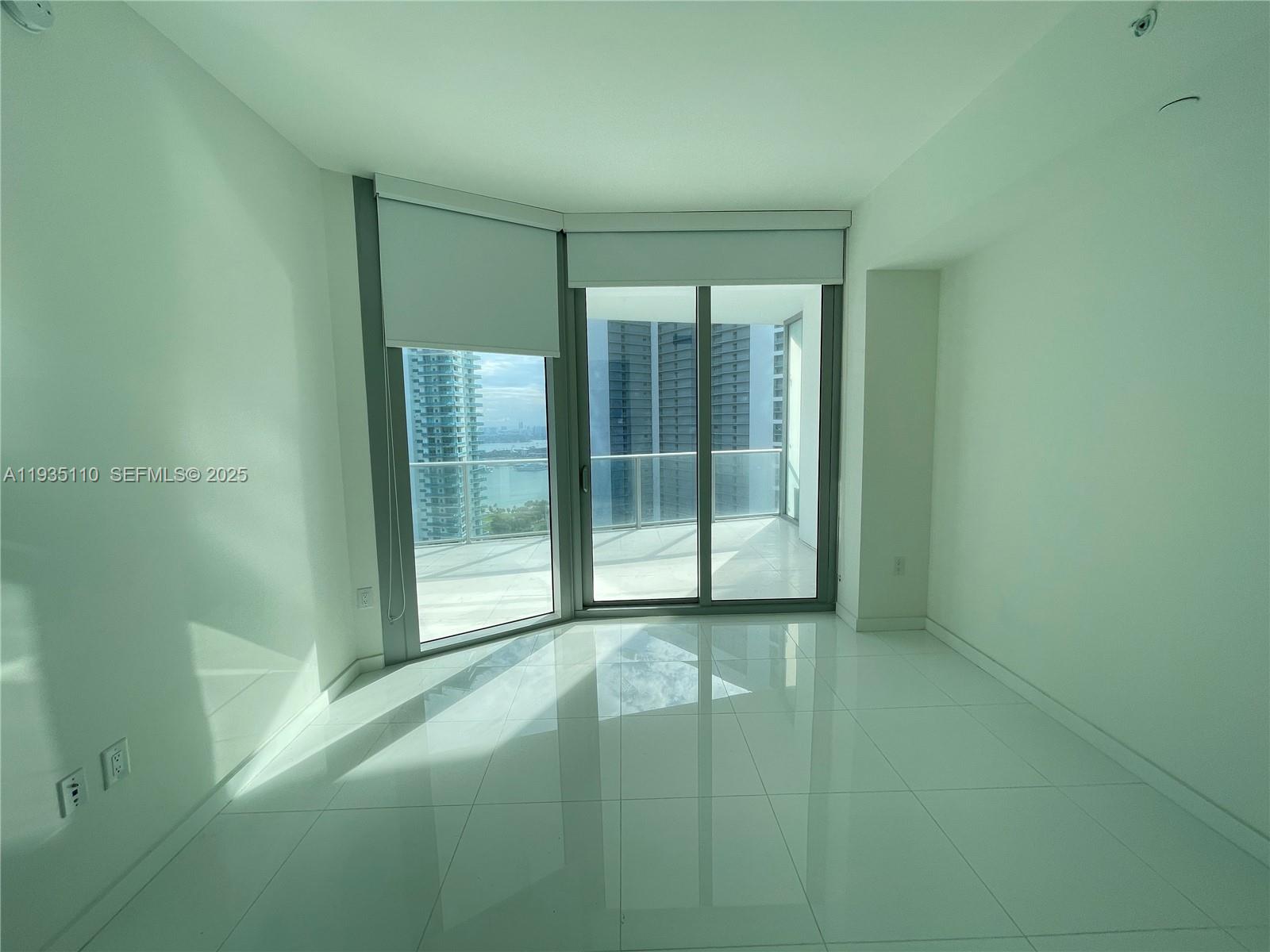 PARAMOUNT MIAMI WORLD - Residential