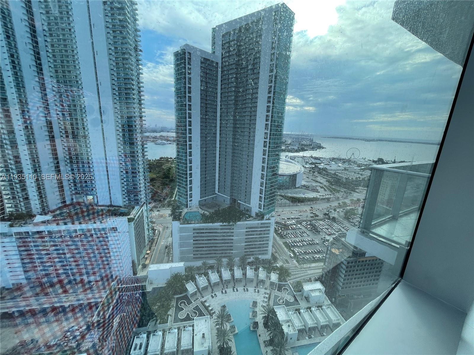 PARAMOUNT MIAMI WORLD - Residential