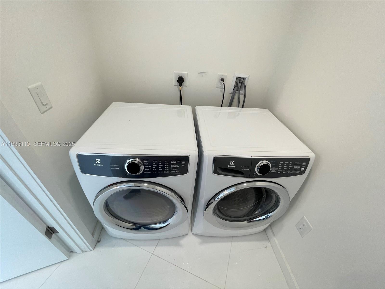 PARAMOUNT MIAMI WORLD - Residential