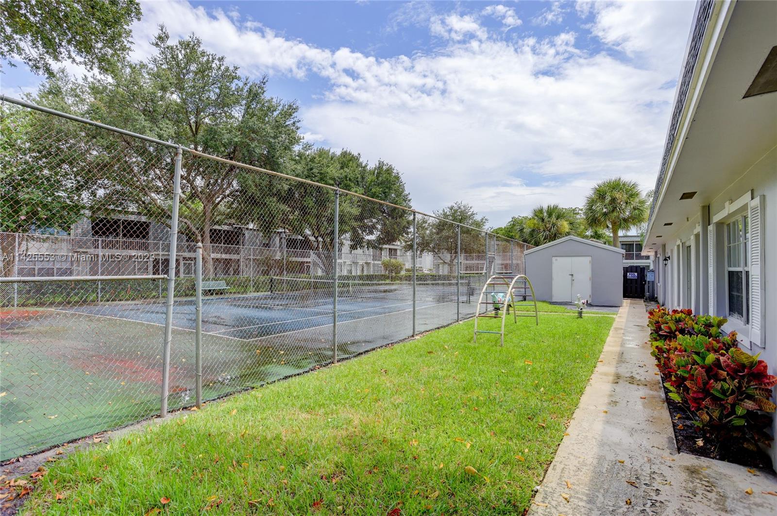 FRENCH QUARTER CONDOMINIU - Residential