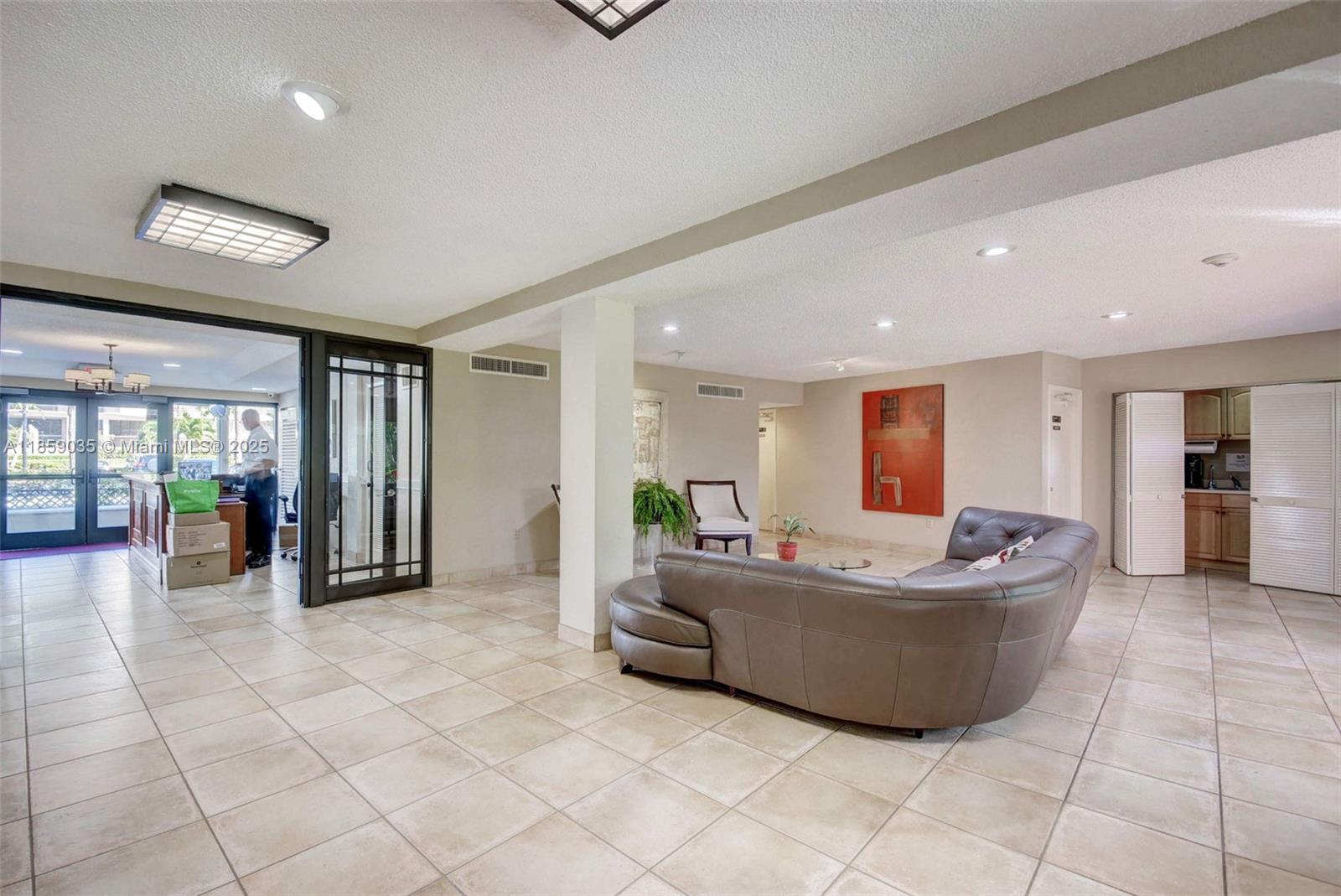 SOUTHGATE CONDO - Residential