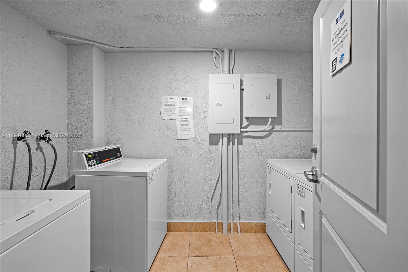 401 BLU OF NORTH BEACH CO - Residential Lease