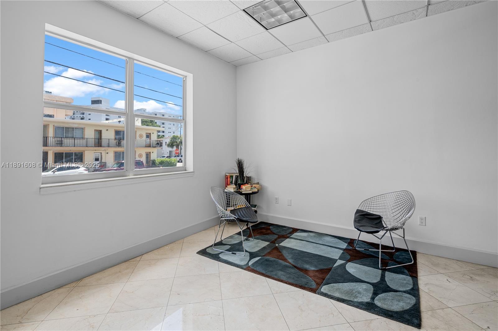 401 BLU OF NORTH BEACH CO - Residential Lease