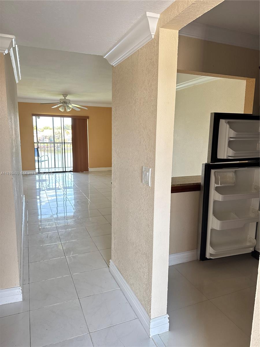 LAGO GRANDE THREE-A CONDO - Residential