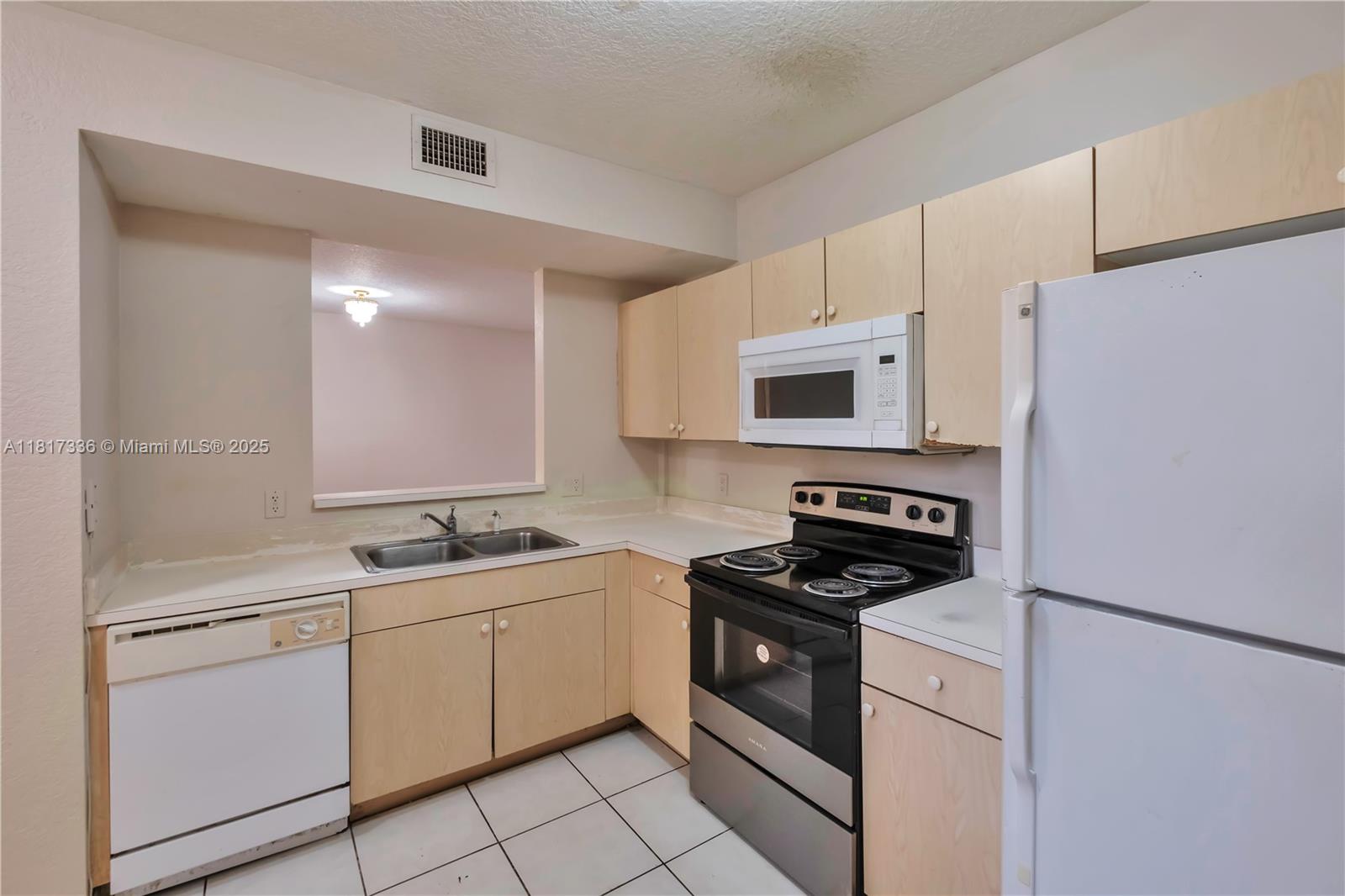 BELVEDERE ISLES CONDO NO - Residential