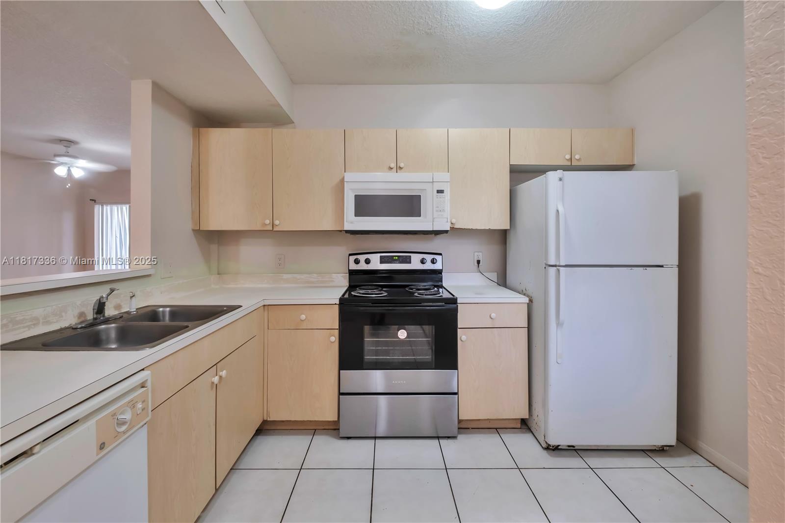 BELVEDERE ISLES CONDO NO - Residential