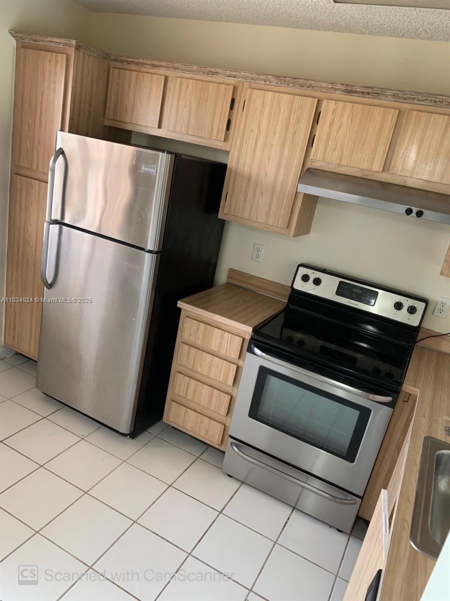 , Lauderhill, FL, 33351/$198,000 4 1023139898