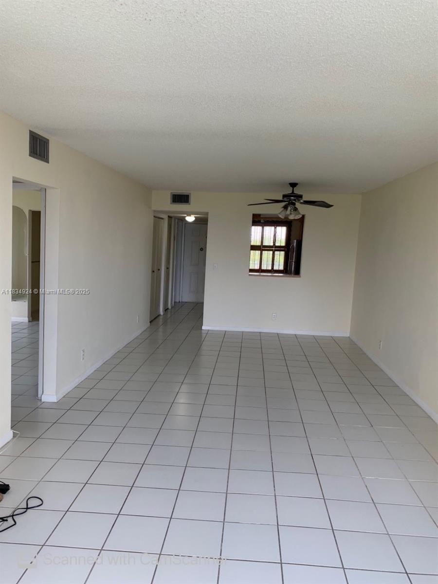 Spacious condo on PH 5th floor, corner unit., no neighbors above or in one side. All ages community with lots of amenities: club house, pool, tennis, gym , BBQ, walking trails and more. Community and building very well maintained. Walking distance to restaurants and shopping. Conveniently located close to main roads and highways.