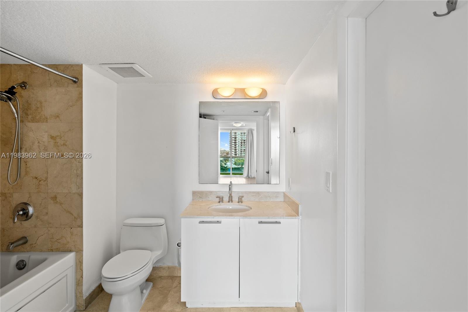 1800 CLUB CONDO - Residential