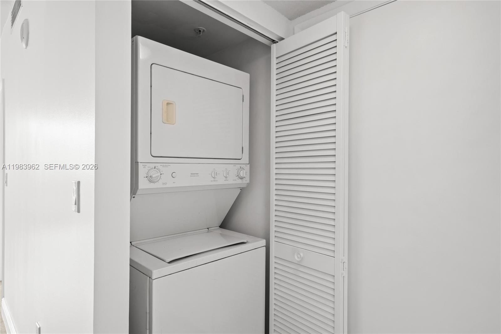 1800 CLUB CONDO - Residential