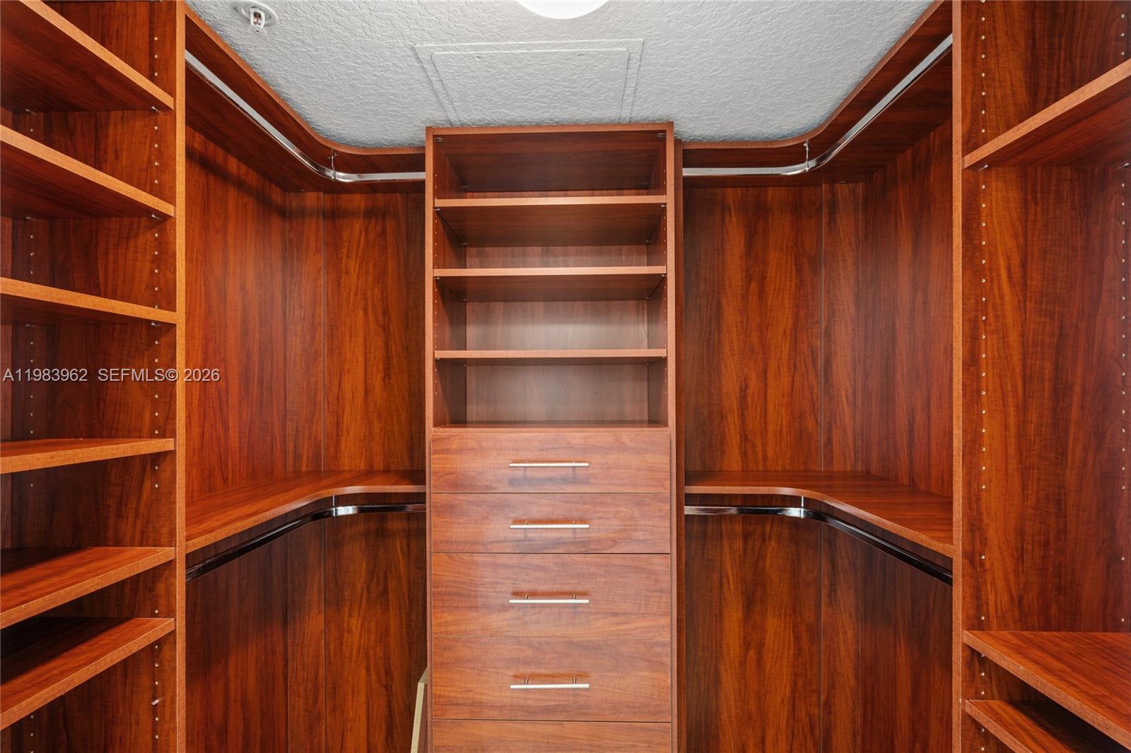 1800 CLUB CONDO - Residential