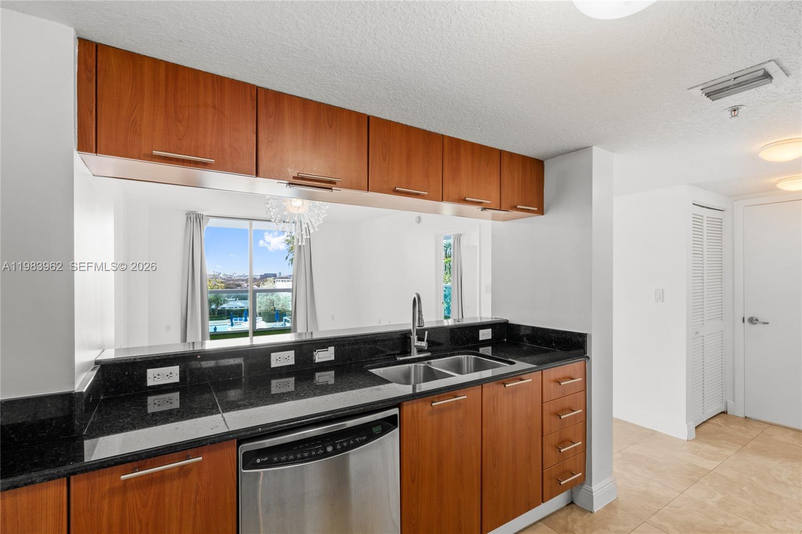 1800 CLUB CONDO - Residential