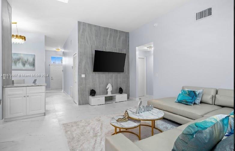 WELLINGTON TR 43 - Residential Lease