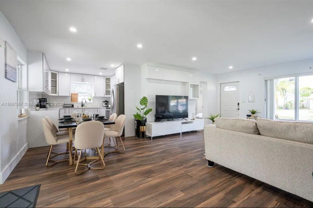 Photo of 2242 Taft St, Hollywood, FL 33020 (MLS # A11697067)