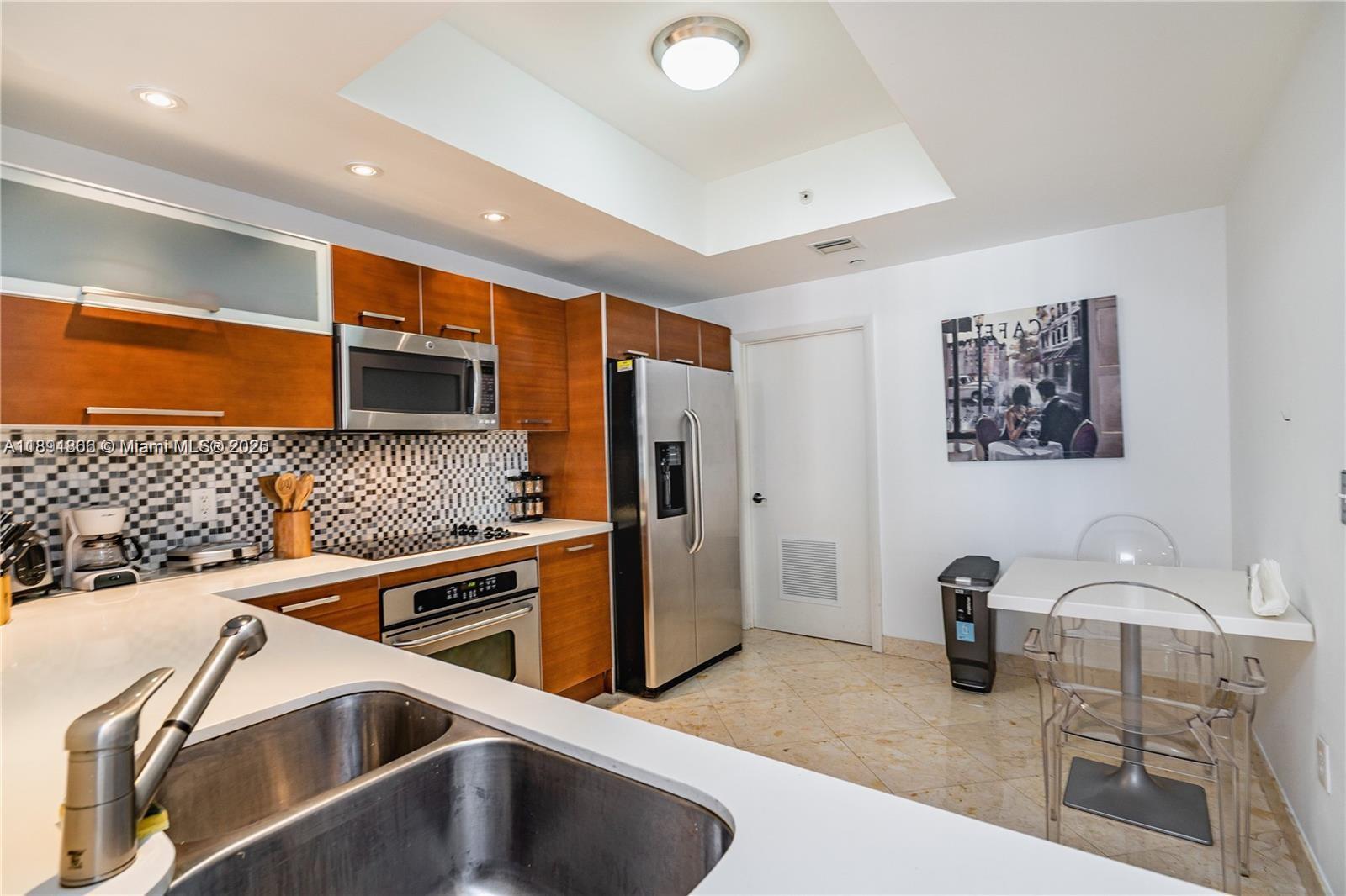 AVENTURA MARINA CONDO - Residential