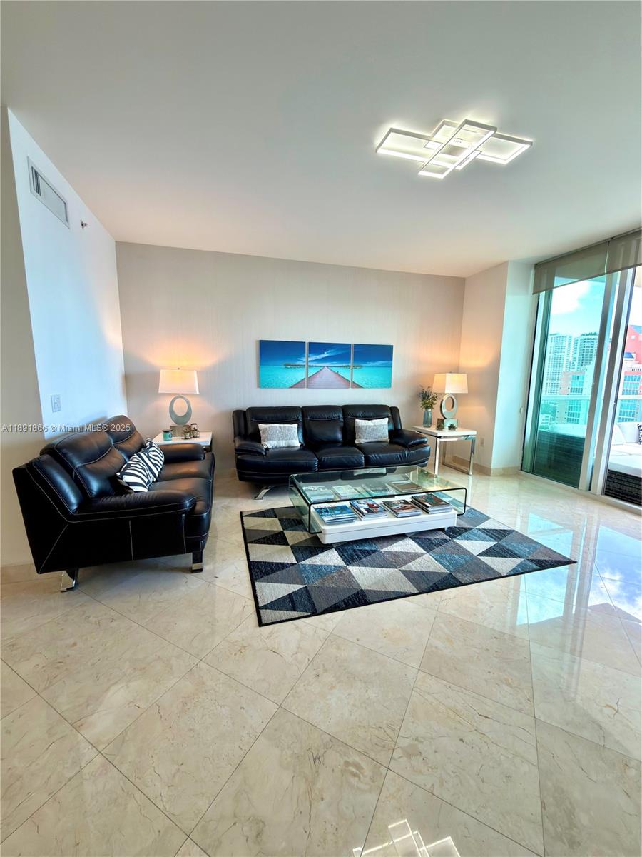AVENTURA MARINA CONDO - Residential