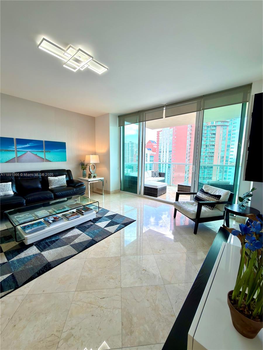 AVENTURA MARINA CONDO - Residential