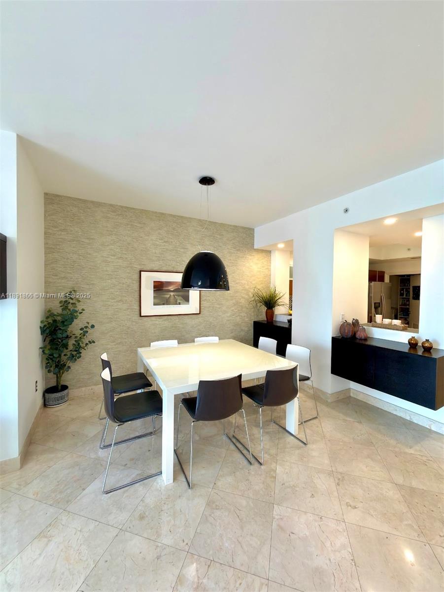 AVENTURA MARINA CONDO - Residential