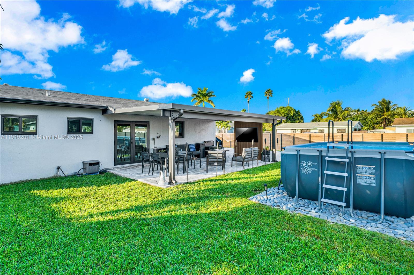 7TH ADDN TO RICHMOND HEIG - Residential