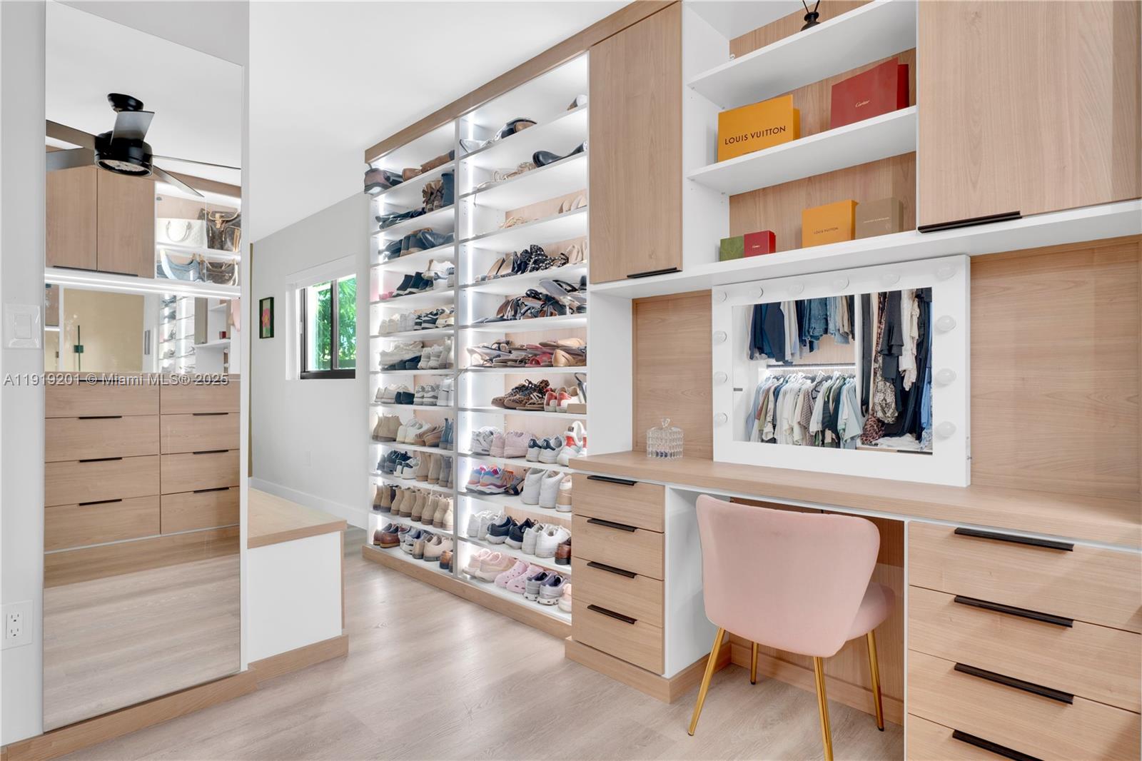 7TH ADDN TO RICHMOND HEIG - Residential